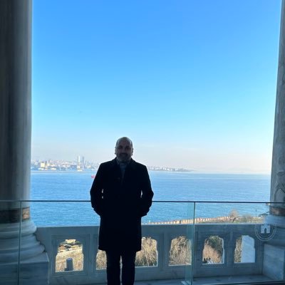 Avukat, Ak Parti Fatih İlçe Baş Yrd (2014-2019), Rize Vakfı Yüksek İstişare Kurulu Üyesi, İstanbul Kızılay Kurucusu, Ankara Hukuk Kurucu Öğrenci Konseyi Başkanı