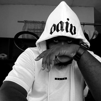 Fashion Designer,
Omo Adedoyin IV clothing company
IG: @oaivng(work)
tel: 07067014674