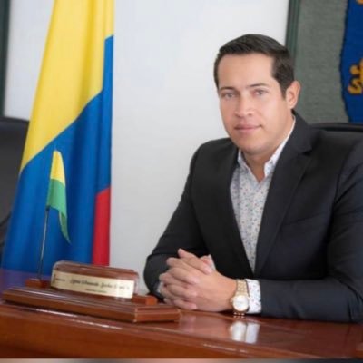 @cesar_camilo_hernandez | Abogado I Especialista en Contratación Estatal @unisabana Esp Der.Administrativo @urosario I EX Concejal de Chía cundi.