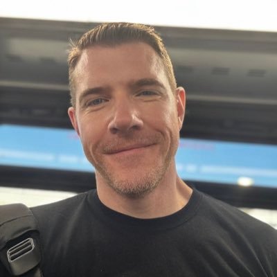 legrandswolf's profile picture. Salut !