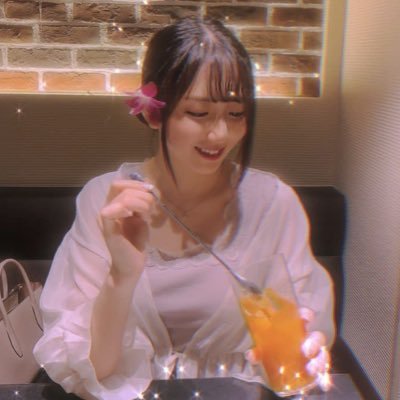 yunashi__24's profile picture. 