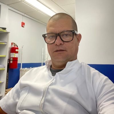 Benitod99963634's profile picture. Cubano de sangre roja ❤️ a la izquierda, Fidelista y Martiano.