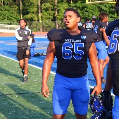 C/O 2025, RG, 6ft, 235 pounds, WESTLAKE HIGHSCHOOL ATLANTA GA, Number 70, 240 clean, 275 bench, 350 squat |404-484-1107| coxdaaron9@gmail.com