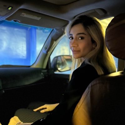 sohatalaie's profile picture. این‌جا هیچ‌وقت هیچی عادی نمیشه.