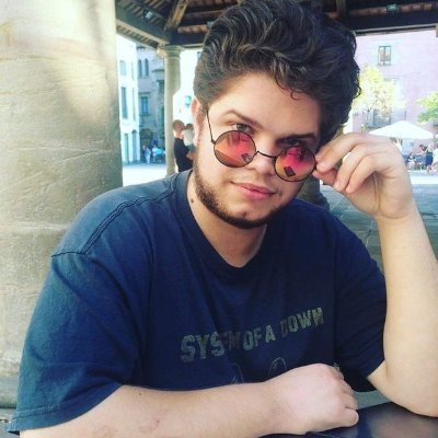 Creador de contenido.
Hablamos de Psicología (o casi) y de Videojuegos.
-Yo no estoy encerrado con vosotros, vosotros estáis encerrados conmigo.