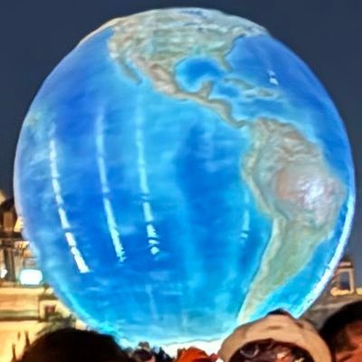 Emoiwarenai's profile picture. 