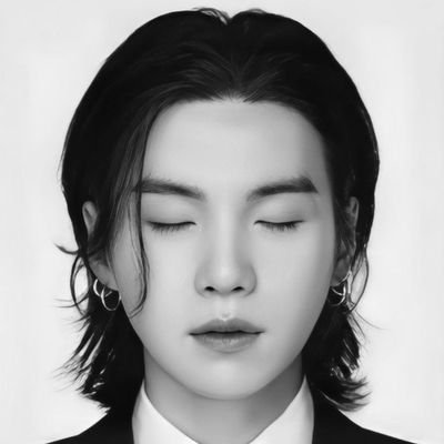 kim_jiwoo_1's profile picture. 🍊🖤✨
