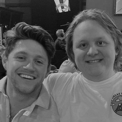 Niall & Lewis, my safe place 👨‍👨‍👧

● fan account ○

“And remember, look fab…feel fab” 👉