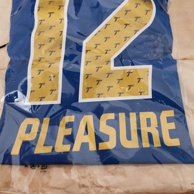 30代男です。地元は九州で、現在 関西 在住
ハンドルネーム由来は、好きな サッカーチーム と アーティスト の代名詞を掛け合わせた自分なりの造語。
以前は、ハプバー通ってましたが、今は、例のシネマ 猥談バー 鞭 界隈 等が主戦場!
ぶちたい人は、誰でも ぶちに来い!
関西 ↔ 九州 2拠点 活動!