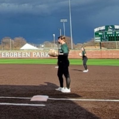 Southside smoke softball -14u Gardner #5/Pitcher/3B/1B/Epchs’27/ 4.417 GPA/varsity softball #16/hpikus@evergreenpark.org