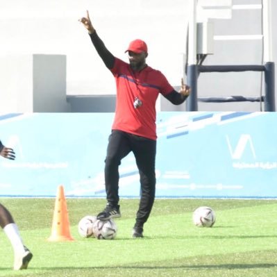 مكون و مدرب كرة قدم موريتاني خبرة 13 سنة حاصل علي لصانص A CAF لتواصل 0022226340520 محترف الان في السعودية 🇸🇦