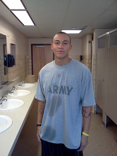 Army soldier, im 21 going to school to become a chef. i like Basketball and enjoy kicking it with my friends and family.