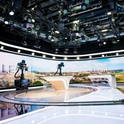 Espère devenir journaliste et présentateur 🎥📰📺
Création d'habillages. Fan de @tf1