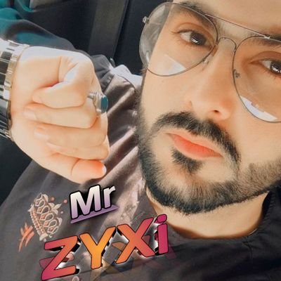 iF YoU LoVe mE i'M iN YouR HeaRT..... iF YoU HaTe mE i'M iN yoUR MinD :*