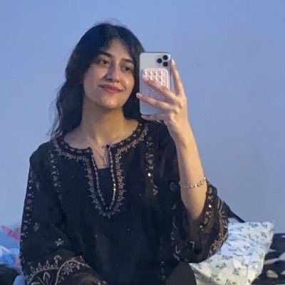 ffatima_azeem's profile picture. 