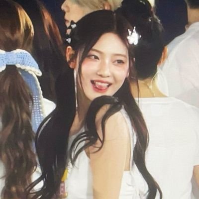 lilnahceah's profile picture. • life too short to waste • 
• loving haechan •
• infp 19 y.o • 
• freelancer •