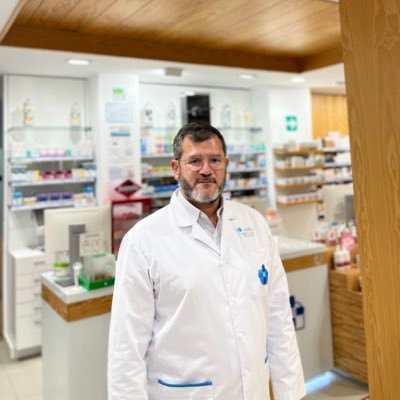 Farmacéutico, Óptico, especialista en Ortopedia. Presidente COFCC. Opiniones personales.