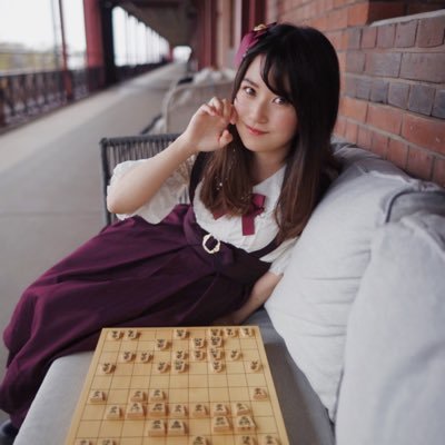 将棋好き女子です！将棋を主に配信していきます♪時々イベント開催をして、みんなでワイワイ楽しむことを目指しています😆 live2Dご依頼はこちら▶︎ https://t.co/k09nsYT8qi