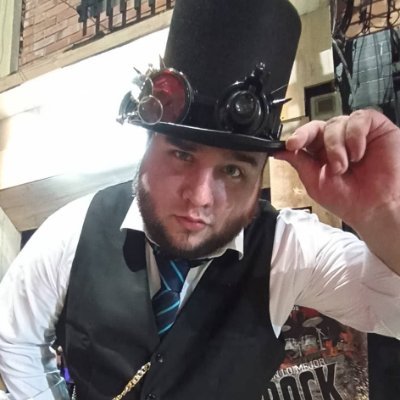 Productor Multimedia | Diseñador Gráfico | Streamer | Voy a darte un consejo: nunca juegues ajedrez con las naves | This person believes in Joe Hendry