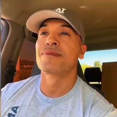 JuneValour's profile picture. 