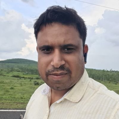praveshpande's profile picture. 