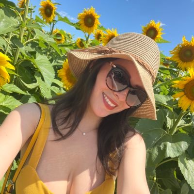 laurapazos16's profile picture. MX ••• ➰