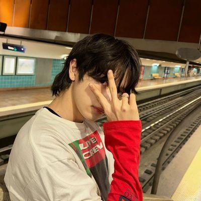 sungcharms's profile picture. 