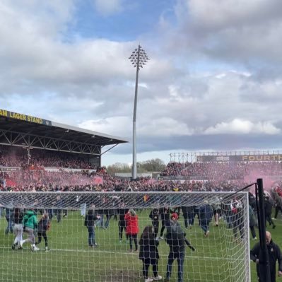 Football fan ⚽️ watching @wrexham_afc Home and Away 🏴