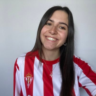 📍Xixón, Asturies | Viajando con la bufanda del sporting bajo el brazo ❤🤍 | 🎓 Pedagoga | Ø