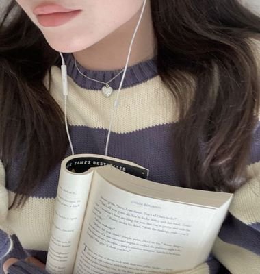 ‧₊˚📚✩ ₊˚🎧⊹ ♡