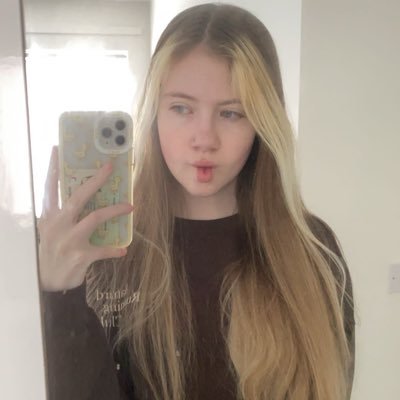 small UK twitch streamer | twitch mod for cool streamers :3
