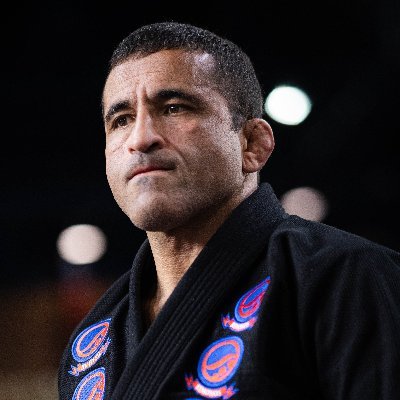 Crypto enthusiastic and investor. BJJ Black Belt since 1998 Carlson Gracie.