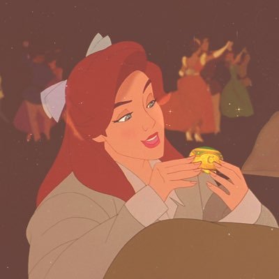 lillygames12's profile picture. she/her