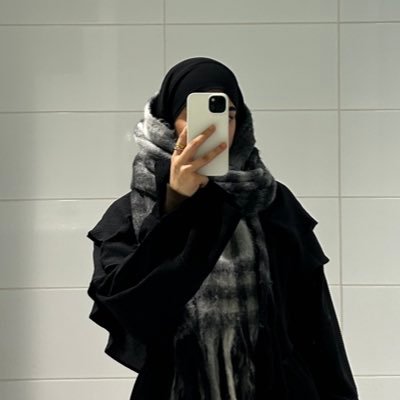 Dhuhaaaf's profile picture. Your Daily Dose of Deen