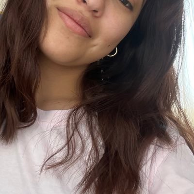 Sendmoonlight's profile picture. el cringe, sobrepensar y disociarme y ser delulu son mis ascendentes🫧🫧