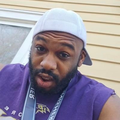 Drealdeally's profile picture. “I came across your page and thought you were beautiful honey”