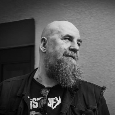 hippotame's profile picture. hippo si dá 4 píva a hned je jak švarcerengen.