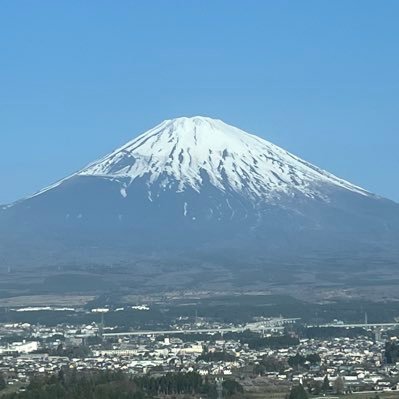 DM大歓迎‼️ ただ変えたい。 毎日、自分の夢や趣味を頑張ってる人に魅力を感じます。逢う人逢う人から「優しい」と言われます！介護タクシー✖️心理カウンセラー✖️キャラクターグリーティング(アテンド専門募集中)で救いたい。