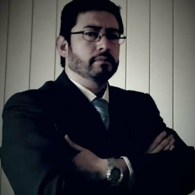 Abogado / Litigante penal particular / Docente en Derecho del Tránsito y Seguridad Vial / Colocolino y Zoon Politikón.🍸👌🧐🎩🇨🇱🗽⚖