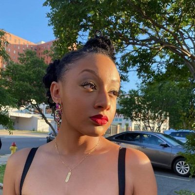 _cr4sh0ut's profile picture. i know that we just met but let's pretend it's love?