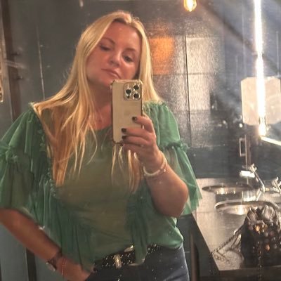 chechublonda's profile picture. Cecilia Lucente @celuceambientaciones      🌹