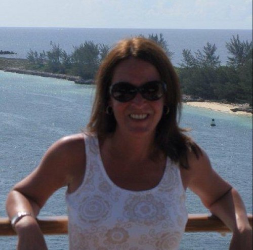 candgibson's profile picture. Socially awkward, uncoordinated, unremarkable... Loves animals❤️ Married so please, no unsolicited DMs #RESIST #TheResistance #FBR #voteblue2020