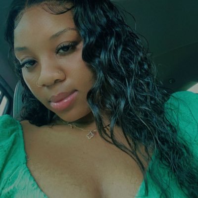 The artist formerly known as Lil_VickyV • USM 22’ “lil ugly” lol 777