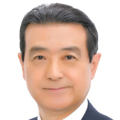 事務所が運営しています。（経歴）通産省→ハーバード大国際問題研究所→通産大臣秘書官→総理秘書官（政治担当）→南の島で放浪→ＴＶコメンテータ→衆議院議員7期。自民党のライバル政党作りを信条に、これまで4つの政党を結成。(趣味）食べ歩き（特に拉麺・居酒屋）/温泉/スポーツ観戦（MLB・PGA）/吉田拓郎