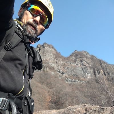 温泉　野湯　混浴♨️　登山　沢登り　クライミング　穴堀り　土弄り(畑)　
機械弄り　等々
マウンテンアウトドア活動全般
趣味や日常アカウントです