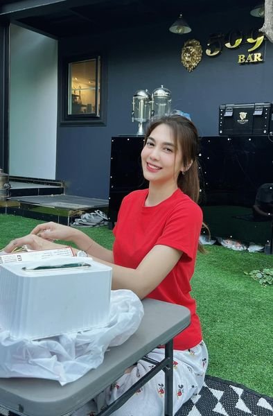 หน้าแรกจะอัพเดทข้อมูลติดต่อของสาวงามเป็นระยะ ๆ ดังนั้นโปรดใส่ใจที่หน้าแรก