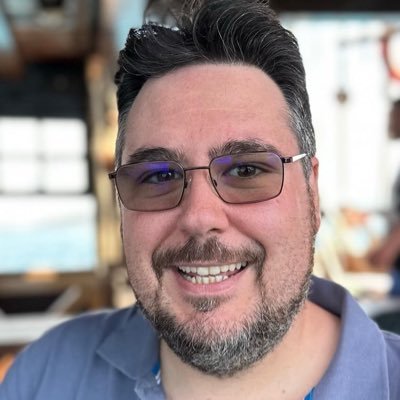 Non sono il solito imprenditore digitale. Vivo profondamente il digital da sempre e voglio innovarlo! - Founder @oaknet_io & EcleTech
