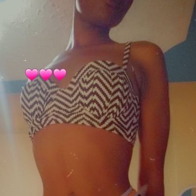 Just A Naughty African Queen Waiting For My New Boyfriend 😜🌶️
Kink Friendly💦 
Do You Want To See All Of Me?😈