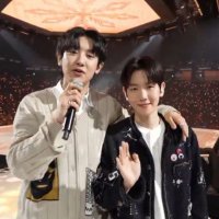 ✴︎ 백현 대표님 ✴︎(@chanbaektwts) 's Twitter Profile Photo