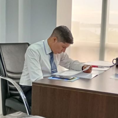 asesor comercial 💼
jugador de pádel 🥎❤️
👻 aguirre_santty
insta: santty.aguirre